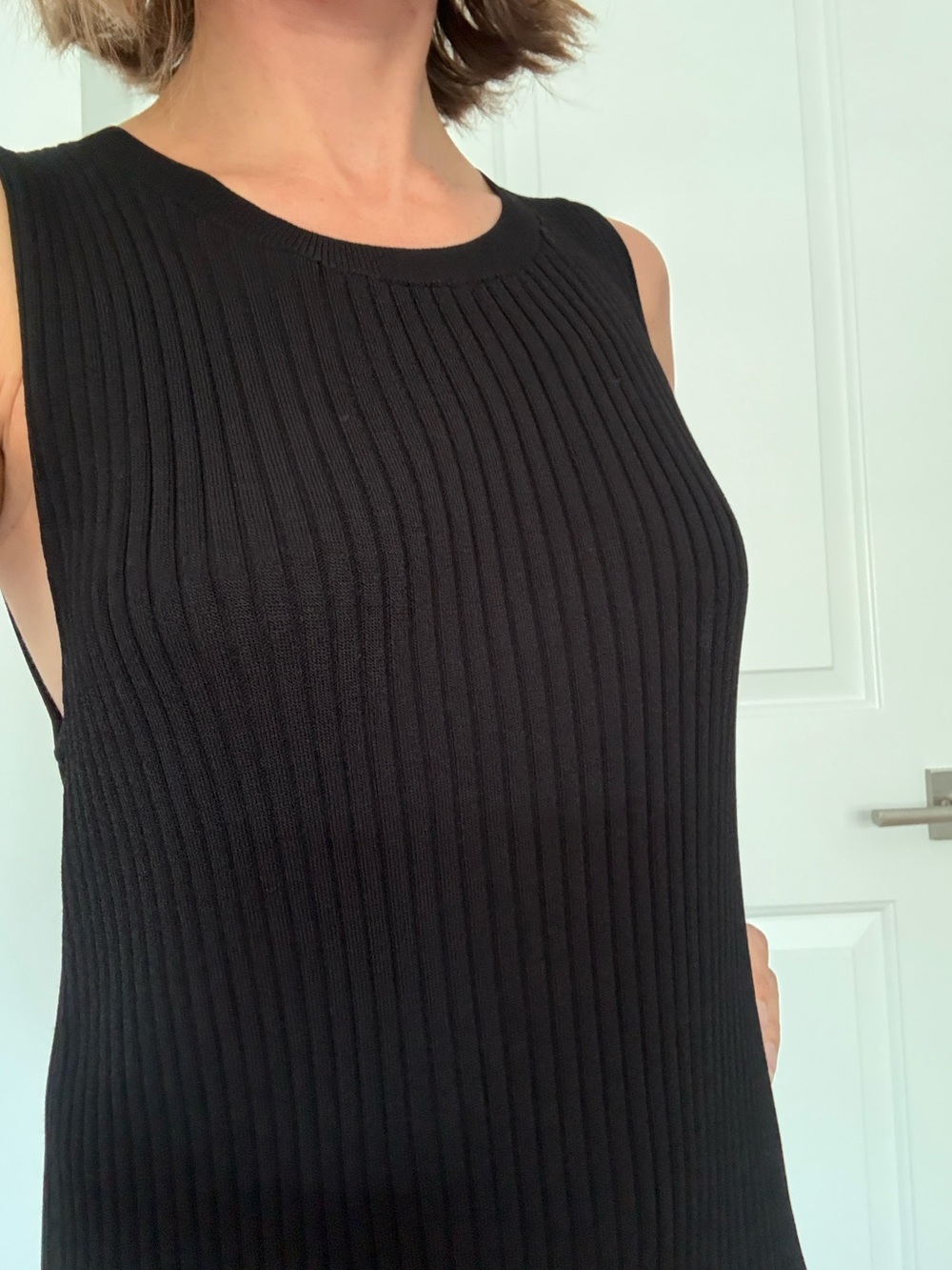 EUC Club Monaco Black Ribbed Sleeveless Midi Dress size xs